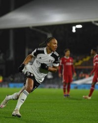  努涅斯错失点球，琼斯救主利物浦险平森林